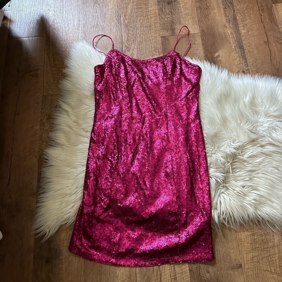LULU’S Bring It Magenta Sequin Bodycon Mini Dress - Picture 3 of 4